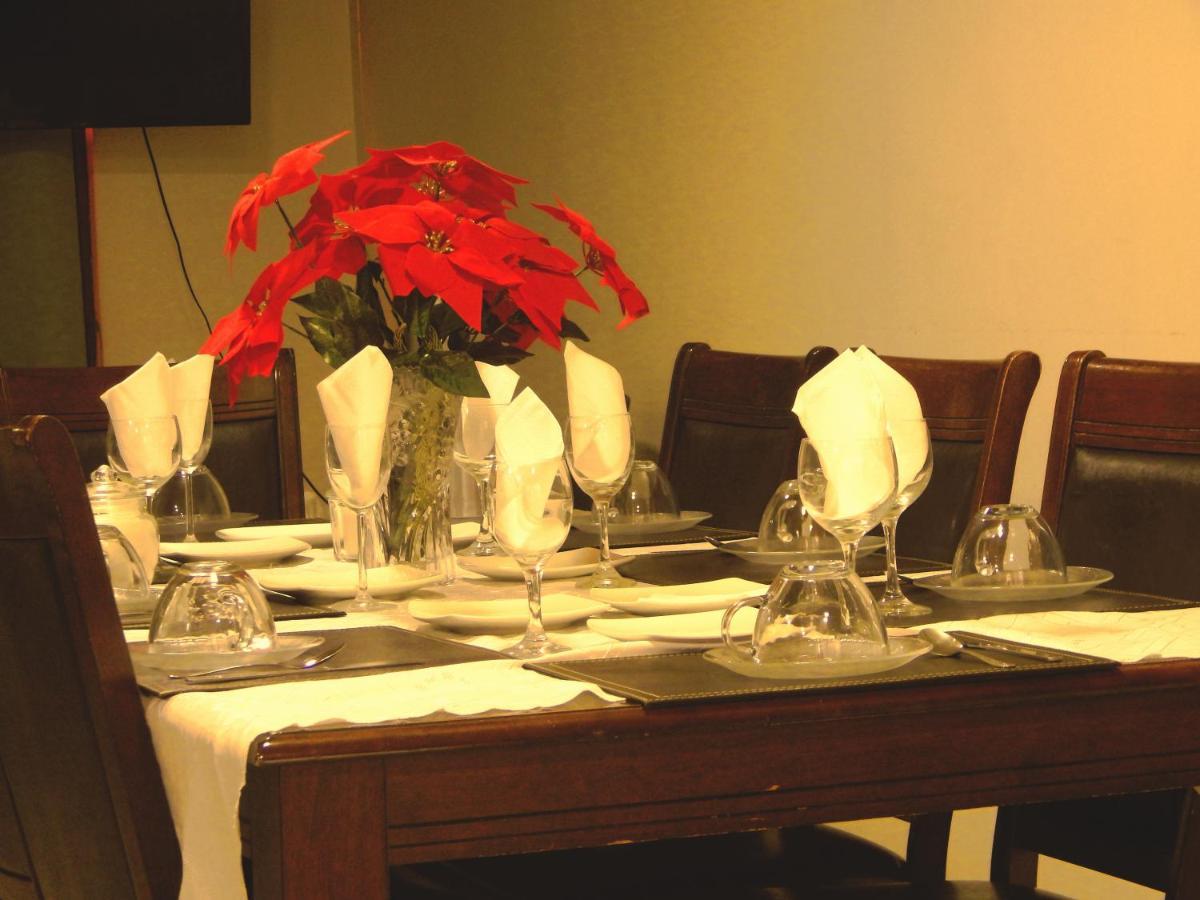 טלקה Hostal Plaza Maule מראה חיצוני תמונה